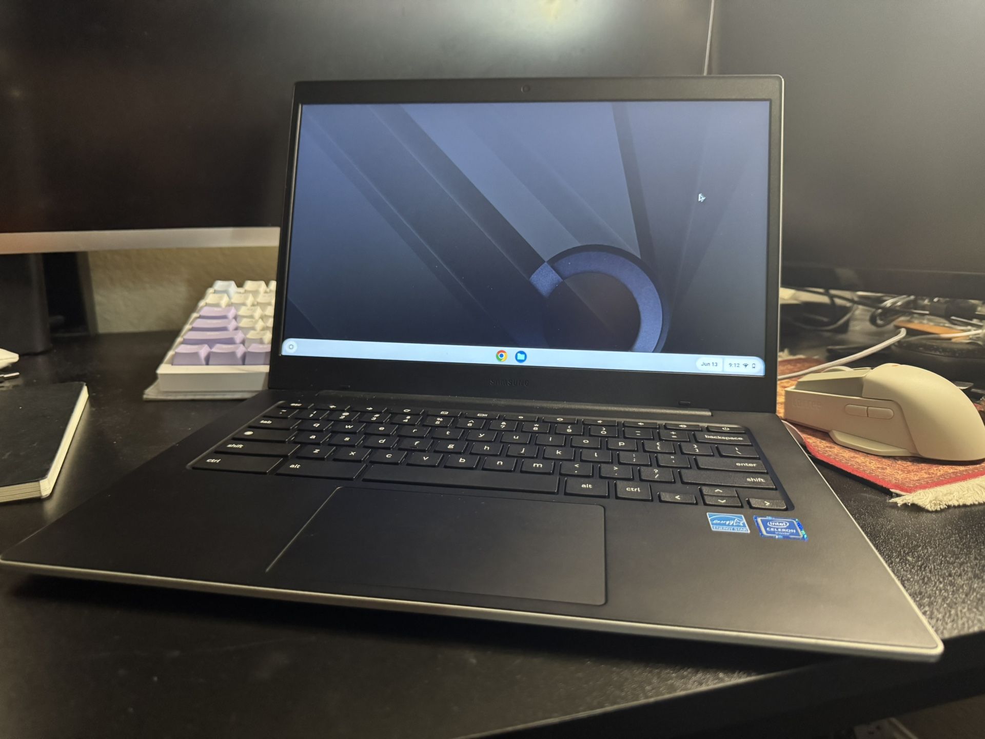 Samsung Galaxy Chromebook Go