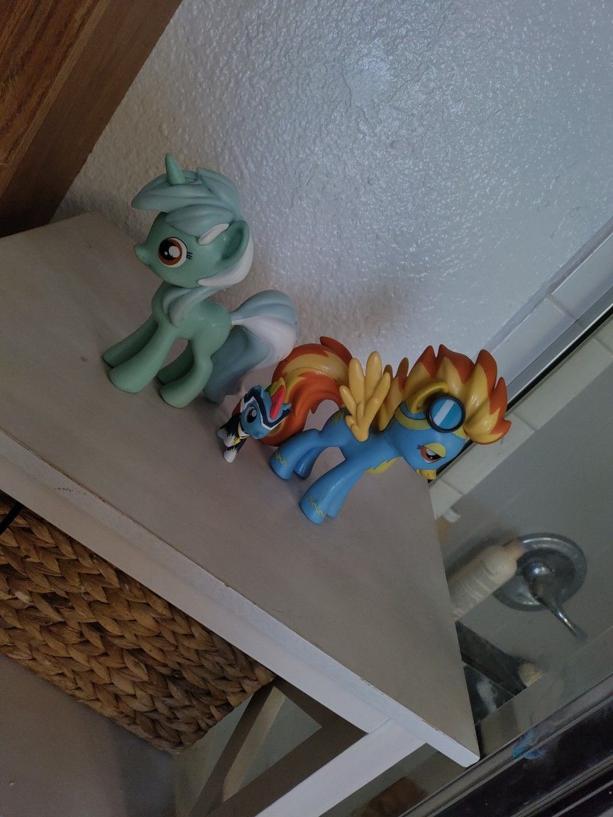 BUNDLE OF 3 ( MY LITTLE PONY) 🐴.   PICK ⛏️ UP ONLY