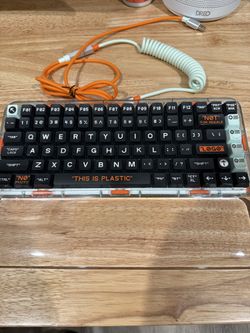 Off-White Style keyboard