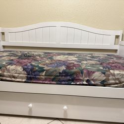Day Bed Twin 
