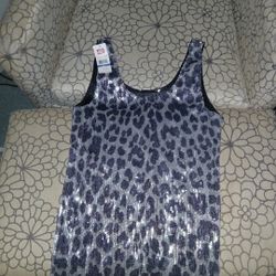 Ladies.\nX, large Echo.\nSequence dress