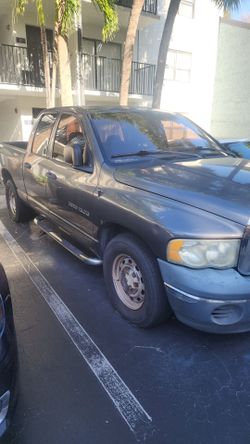 Dodge Ram 1500 Pickup Truck