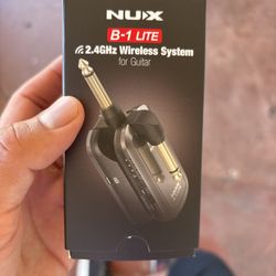 NUX B-1 Lite Wireless Guitar System - 2.4GHz
