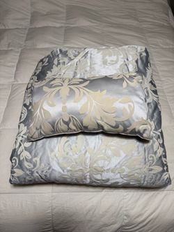 Tahari Home Damask Bedding Set with Decorative Pillow king size