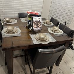 Dinning Table 