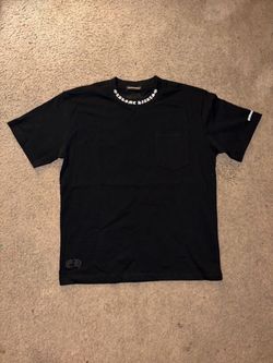 Black and white Horse  Shoe tee with pocket