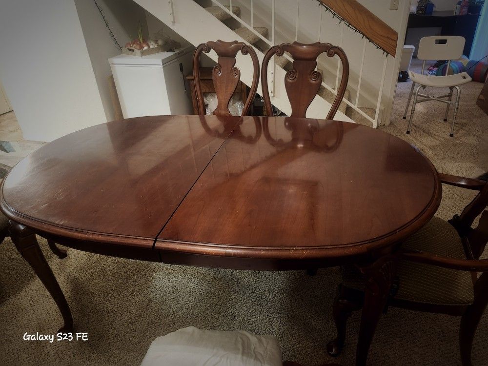 Kitchen Table With Bench
