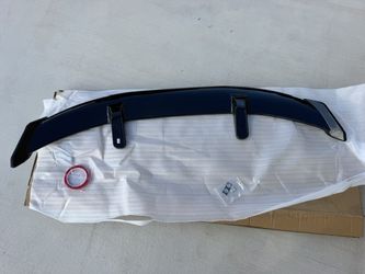 Gloss Black Rear Trunk Wing Spoiler – 4 ft. 4 in.