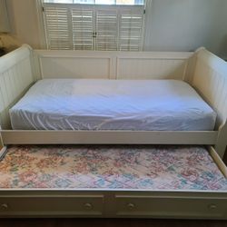 Trundle Sleigh Bed