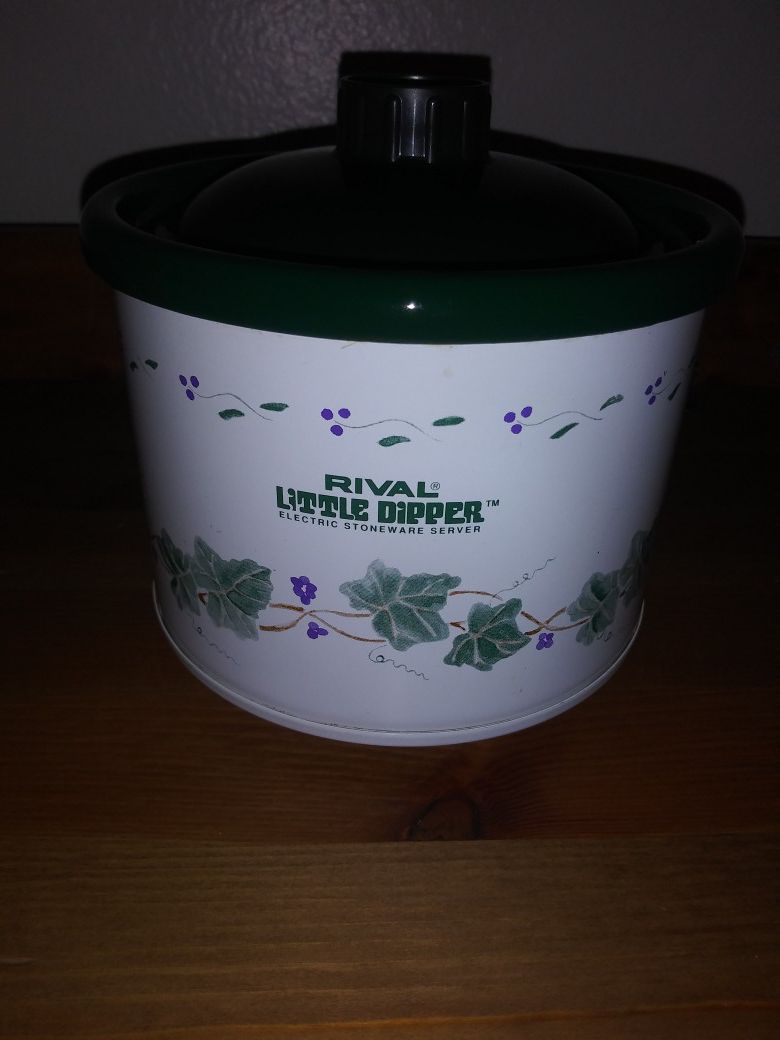 Rival Little Supper Crock Pot green ivy leaves