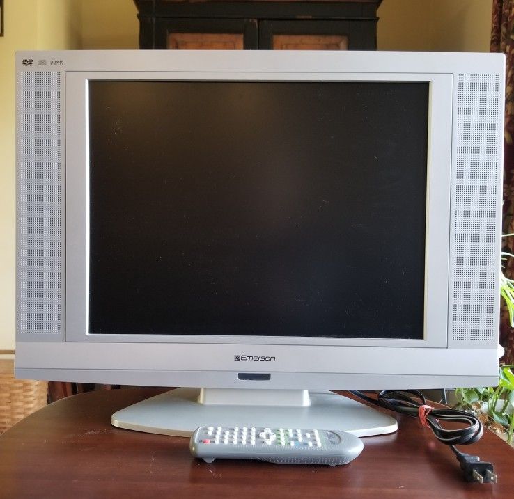 Emerson LCD 20" TV DVD Combo LD200EM8 with Remote, Tested and Working