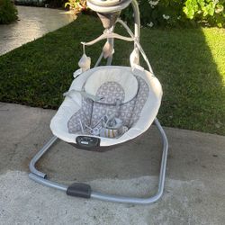 Graco Baby Swing 