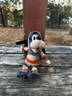 Astronaut stuffed Goofy