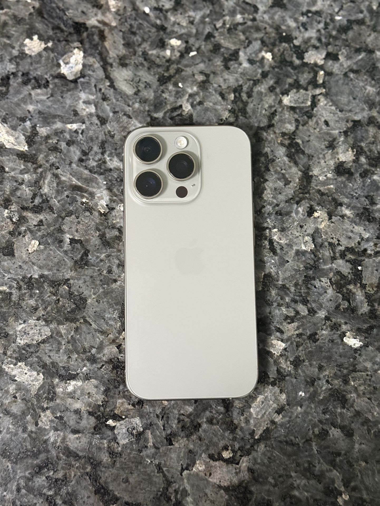 iPhone 16 Pro 256gb Natural Titanium (T-Mobile)