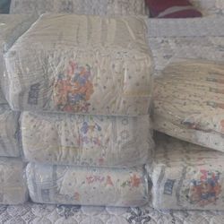 Pampers  Huggies  6 Plus