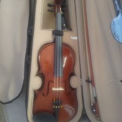 Palatino Violin With Case