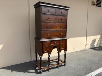 Vintage Colonial Solid Wood 2-Piece 8-Drawer Dresser