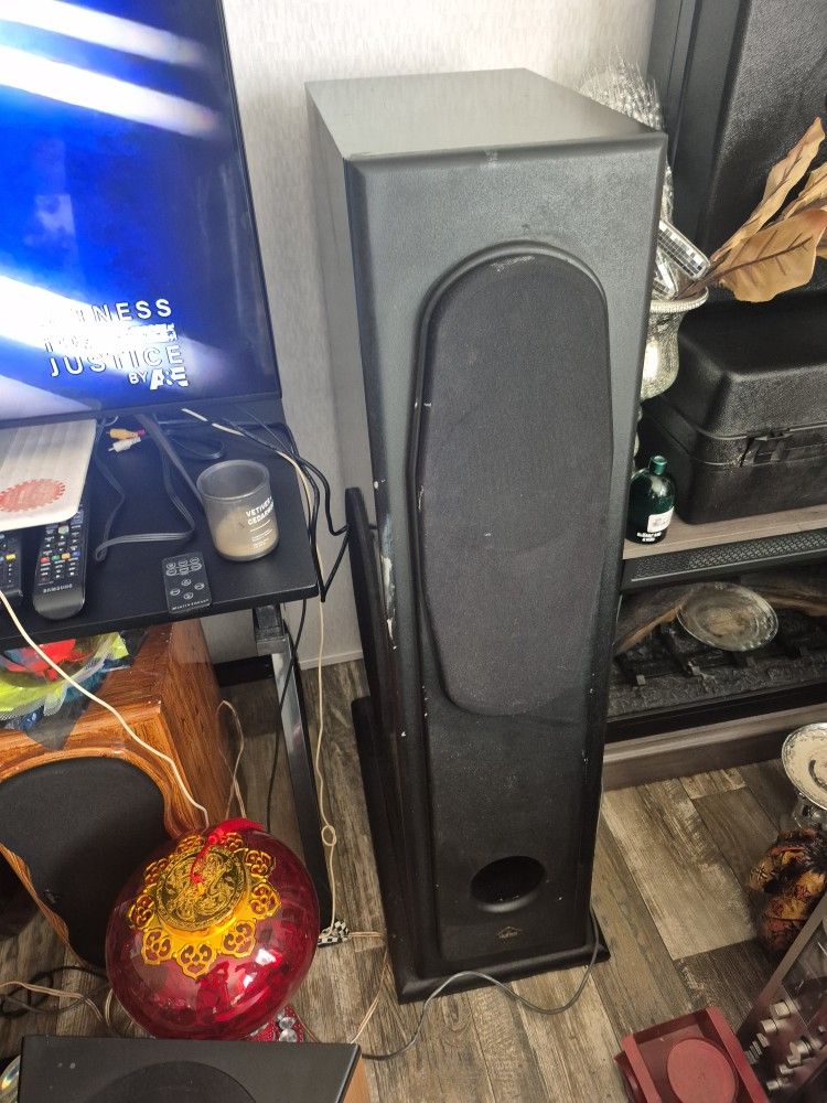 Signet Speakers