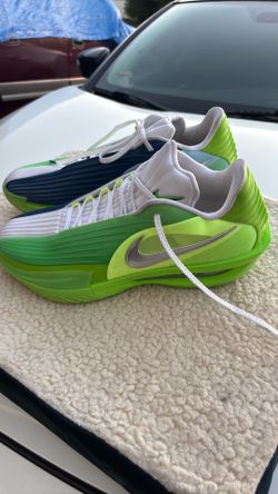 Nike shoe size 10 1/2 for men like new