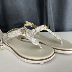 6.5 Michael Kors Sandals 