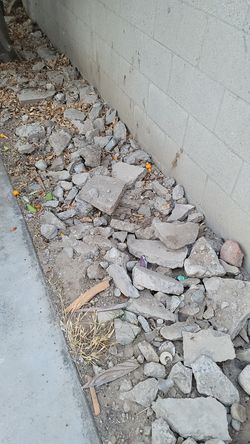 Free cement pieces