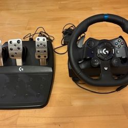 Logitech G923 Racing Wheel and Pedals - TRUEFORCE Force feedback