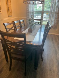 9 PCs Dining Table Set from Ashley Furniture with 8 Chairs with extended Leaf - Great/New Condition AND Custom insulated topper!