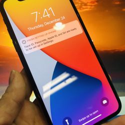 Factory unlocked iPhone x 64 gb, excellent conditions store warranty 