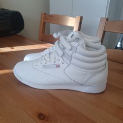 New Reebok Princess Hightop Women's Size 9.5 