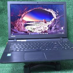 Toshiba Satellite C55 intel Core i5-5200U 2.20Ghz 8GB.RAM-600GB.SSD (REFURBISHED)