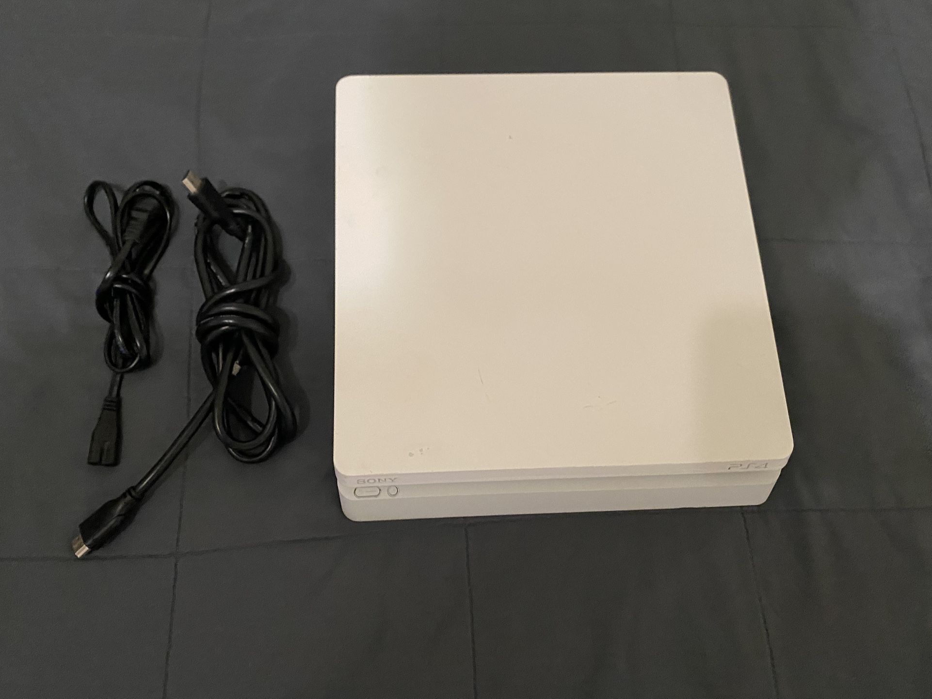 Ps4 Playstation 4 Slim White adult owned Fully Functional Works Great HDMI And power cord  $65 Online Games Fortnite GTA 5 Call Of Duty Cold War