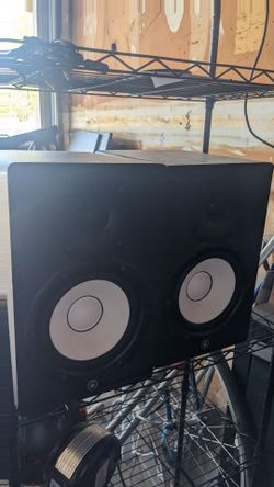 Yamaha HS7 Studio Monitors