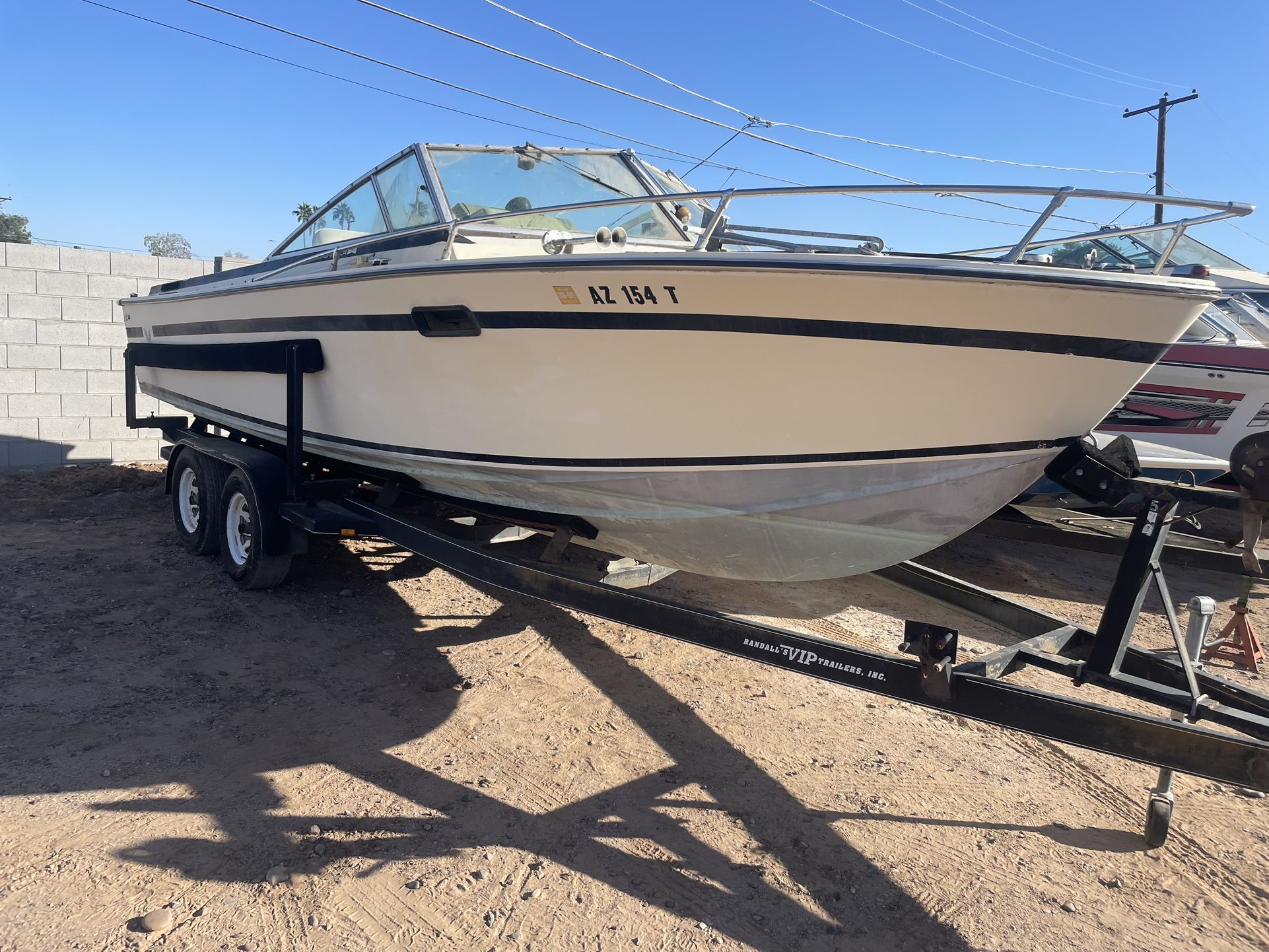 Formula Thunderbird 233 Boat