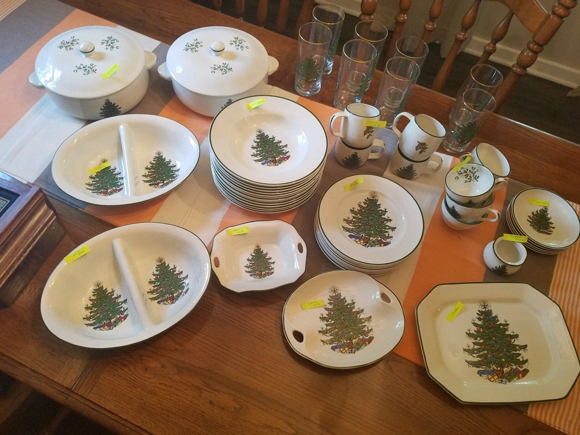 Cuthbertson Christmas Dishes