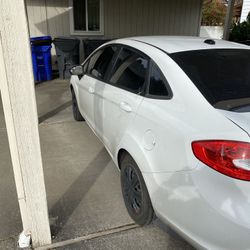 2013 Ford Fiesta