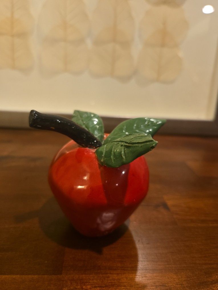 Ceramic Red Apple β Vintage Farmhouse Decor