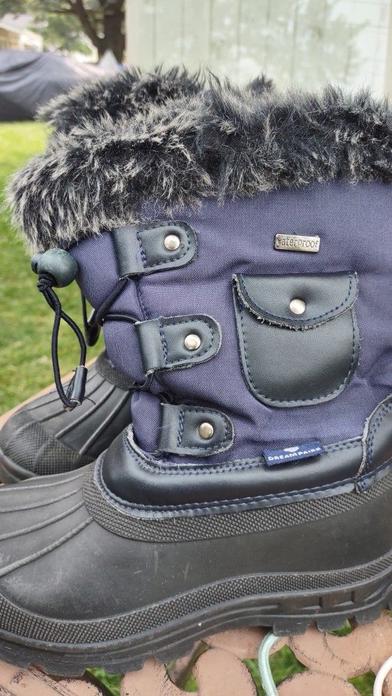 Girls, Size 2 Thinsulate Boots, Navy With Fur