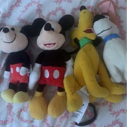 Mickey Mouse And Max Plushy 
