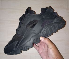 Nike Air Huarache Triple Black