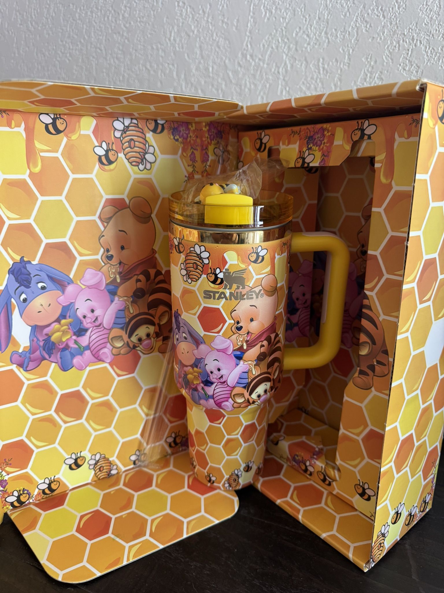 Winnie The Pooh 40oz Stanley