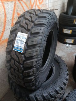 New Set of tires 35 12.50 17 MAXTREK MT