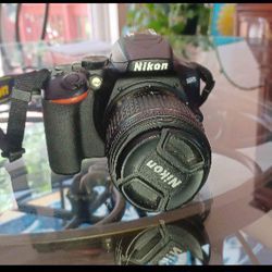 Nikon - D3500 DSLR Video Camera with AF-P DX NIKKOR 18-55mm f/3.5-5.6G VR Lens.

***NO SCRATCHES ***