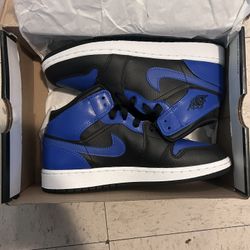 Air Jordan 1 MID
