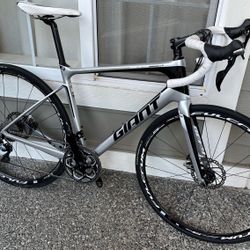 Carbon Road Bike (size M, 54-56)