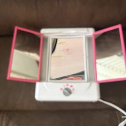 💄 lighted Vanity Mirror 💋 Brush/Blow dryer 💋And Clear Accessories Organizers 💄