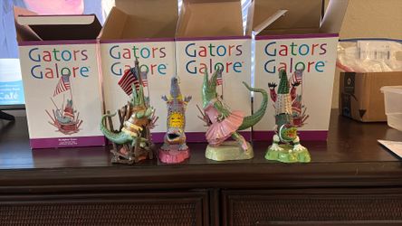 4 Gators Galore figurines from Naples Fla.