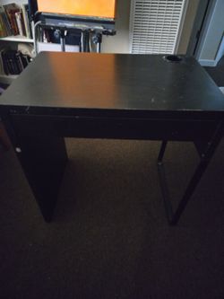 Kids desk