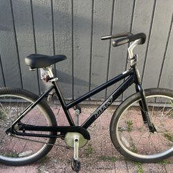 26 inch Huffy coastal cruiser