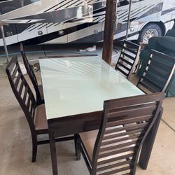 Dinning  Table And Chairs
