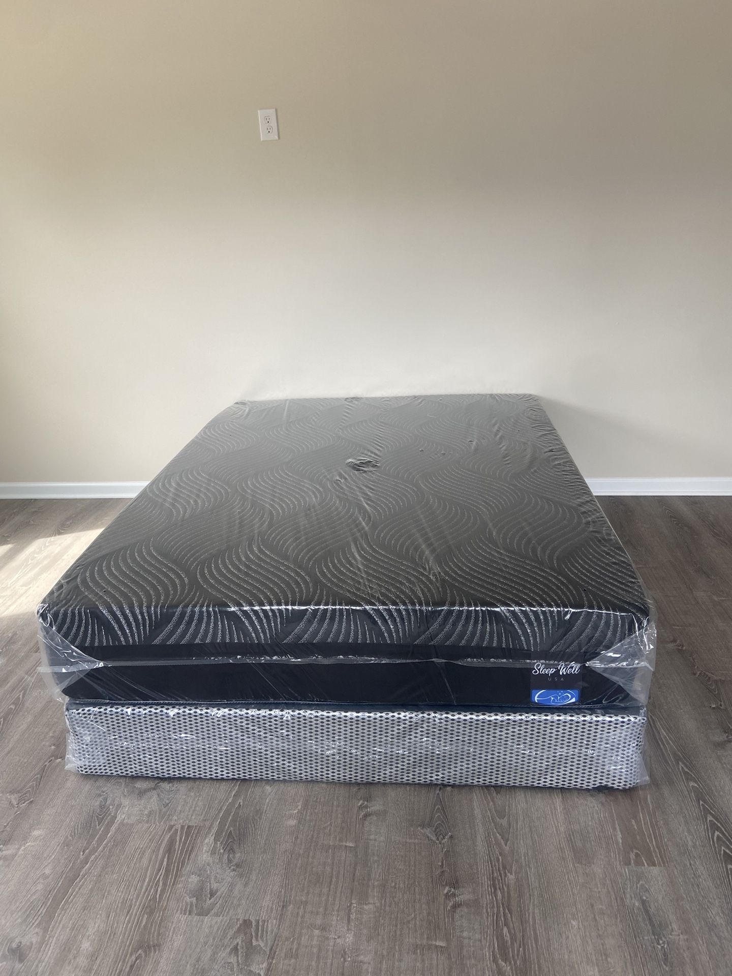 Queen Memory Foam Gel Come With Free Box Spring Free Delivery Today